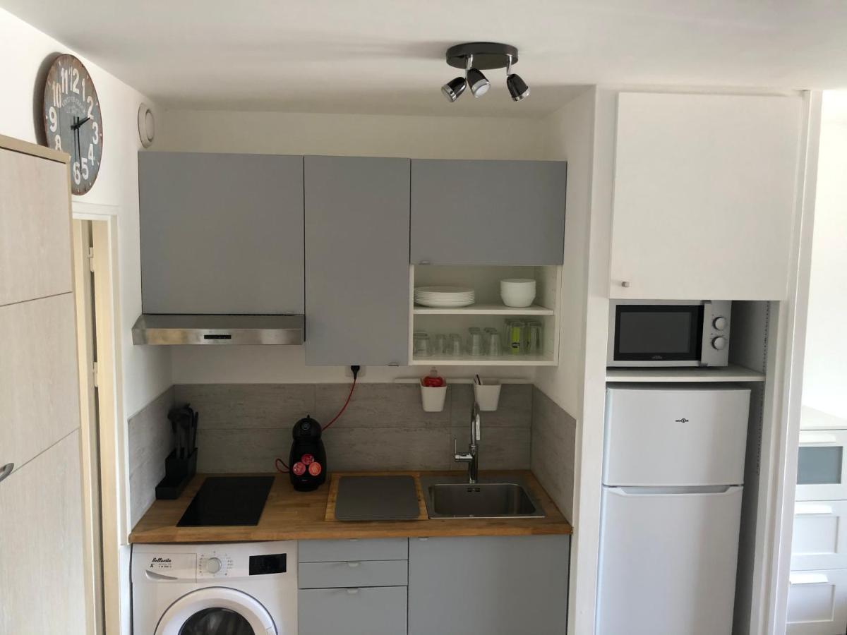 Studio Port De Hyeres Proche Des Plages Экстерьер фото